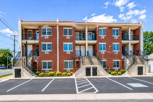 821 Prospect Ave, Westbury, NY, 11590-3777 | Card Image