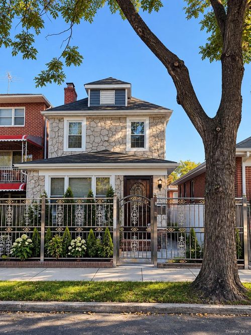 542 Logan Ave, Bronx, NY, 10465-2510 | Card Image