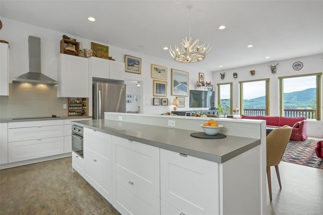 55 Poplar Rd, House other with 4 bedrooms, 4 bathrooms and 6 parking in Alert Bay BC | Image 6