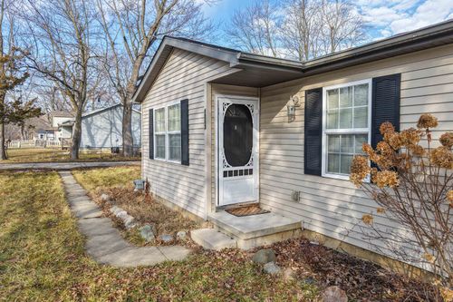 1063 Lincoln Drive Drive, Grand Blanc Charter Township, MI, 48507 | Card Image