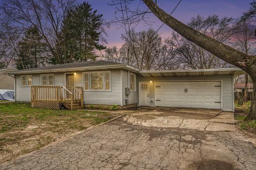 1511 Lake Ave, Portage, MI, 49002-6337 | Card Image
