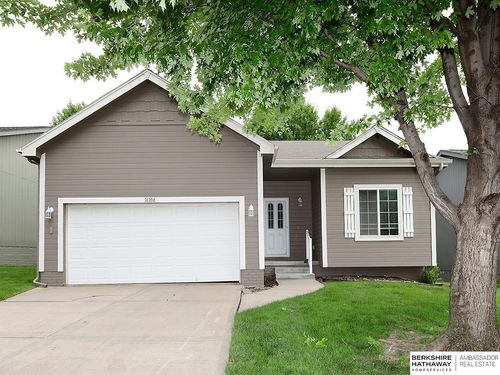 16106 Browne St, Omaha, NE, 68116-3251 | Card Image