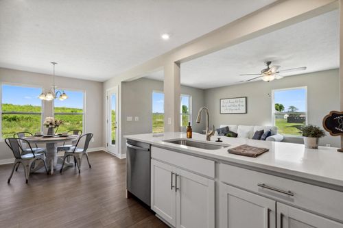 53 Genoa Cir, Commercial Point, OH, 43116-9730 | Card Image