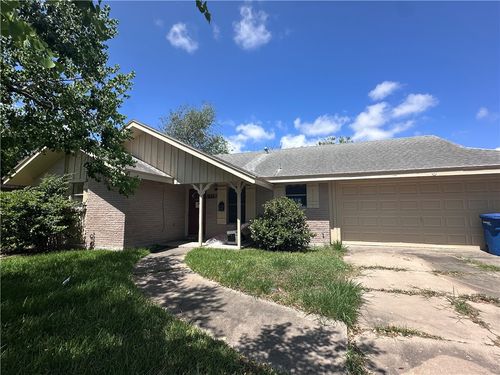 825 Crestview Dr, Corpus Christi, TX, 78412-3135 | Card Image