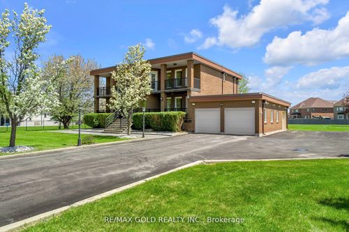 22 Tortoise Crt, Brampton, ON, L6P0A1 | Card Image