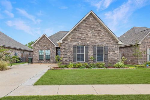 3303 Fairwood Ln, Lake Charles, LA, 70607-4339 | Card Image