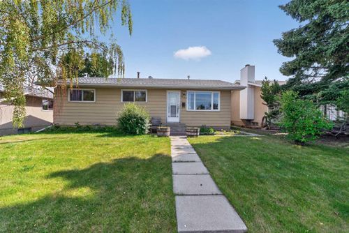 4639 Marbank Dr Ne, Calgary, AB, T2A3H9 | Card Image