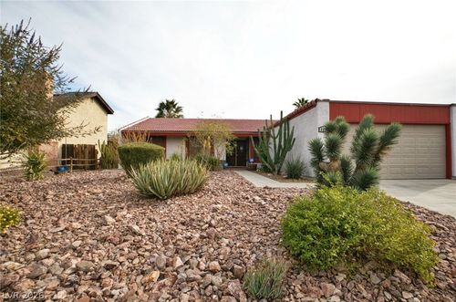 3956 Clear View Dr, Las Vegas, NV, 89121-4711 | Card Image