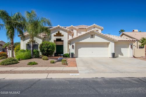 8279 N Westcliff Dr, Tucson, AZ, 85743-1042 | Card Image