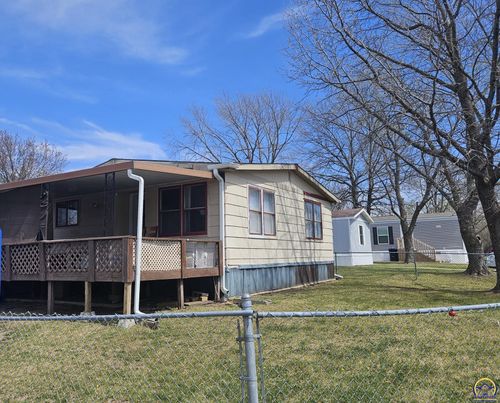 1002-1103 Se 41st Ter, Topeka, KS, 66609-1509 | Card Image