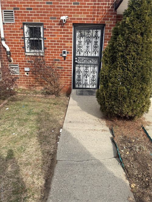 apt-2-3550 Palmer Ave, Bronx, NY, 10466-6227 | Card Image