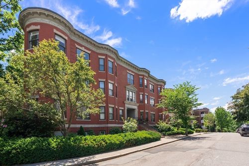 8-16 Garrison Rd, Brookline, MA, 02445-4420 | Card Image