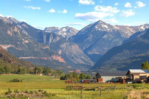 208 Redcliff Dr, Ridgway, CO, 81432-9278 | Card Image