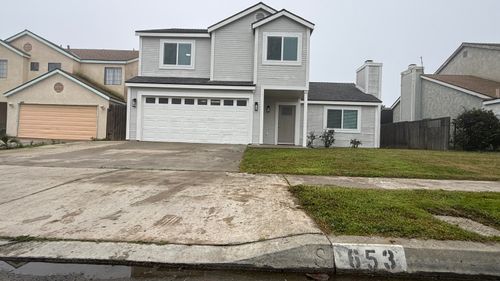 653 Alpha St, Tulare, CA, 93274-2562 | Card Image