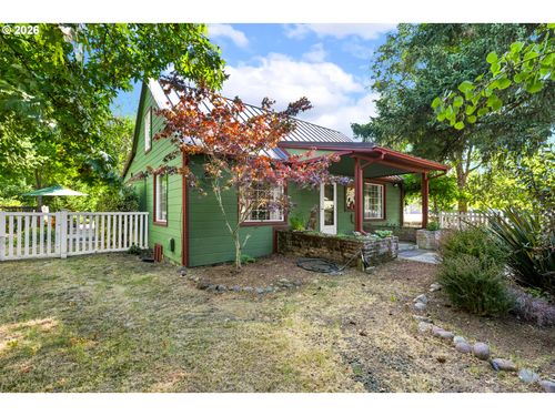 3842 Melrose Rd, Roseburg, OR, 97471-9639 | Card Image