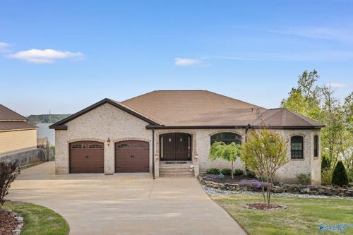 931 County Road 581, Rogersville, AL, 35652-6125 | Card Image