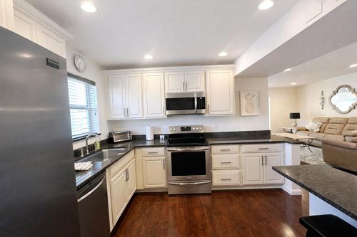 201-11 Colonial Club Dr, Boynton Beach, FL, 33435-8338 | Card Image