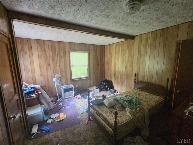 1028 Whitt Loop, House other with 3 bedrooms, 2 bathrooms and null parking in Alton VA | Image 9