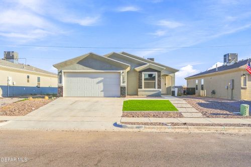 13800 Flora Vista Ave, Horizon City, TX, 79928-2420 | Card Image