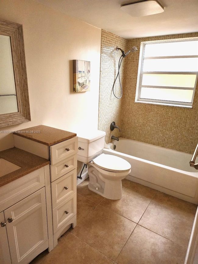 APT-312 - 22615 Sw 66 Th Ave, Condo with 2 bedrooms, 2 bathrooms and null parking in Boca Raton FL | Image 8