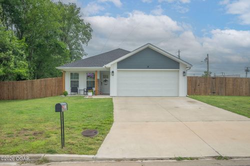 1901 W 15th St, Joplin, MO, 64801-3815 | Card Image