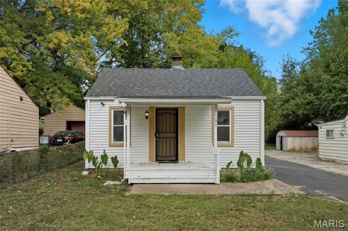 135 Grether Ave, Saint Louis, MO, 63135-1122 | Card Image
