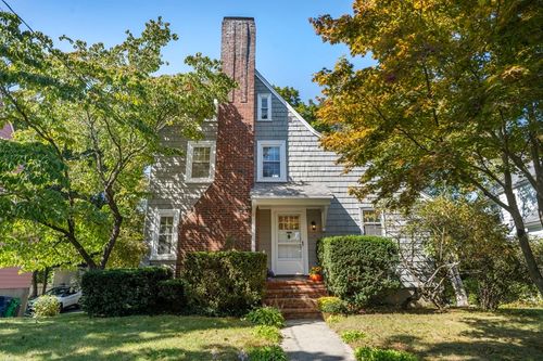 15 Allen Ave, Waban, MA, 02468-1715 | Card Image