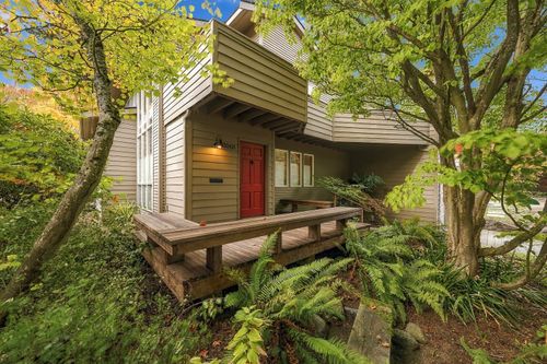 3003 35th Ave W, Seattle, WA, 98199-2618 | Card Image