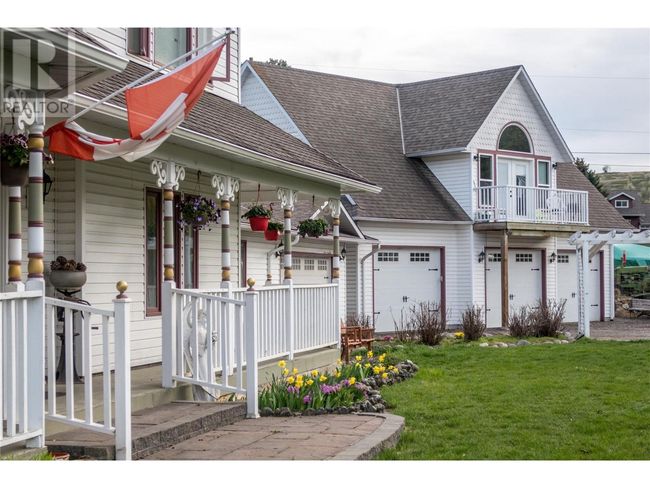 6655 Cosens Bay Rd, House other with 7 bedrooms, 5 bathrooms and 8 parking in Coldstream BC | Image 7