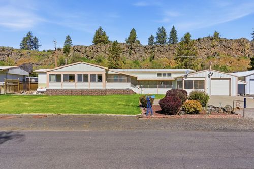 19014 W Bunker Rd, Cheney, WA, 99004 | Card Image