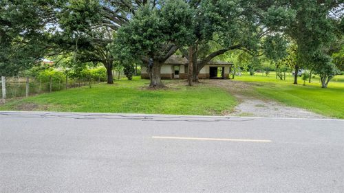 6202 County Road 42, Rosharon, TX, 77583-6520 | Card Image