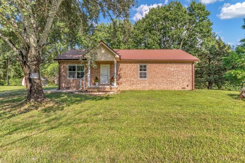 9127 Crestview Dr, Bon Aqua, TN, 37025-1511 | Card Image