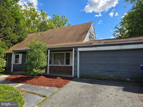 64 Genesee Ln, Willingboro, NJ, 08046-3338 | Card Image