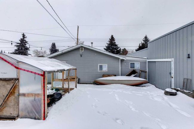1116 37 Street Se, Home with 2 bedrooms, 1 bathrooms and 2 parking in Calgary AB | Image 27