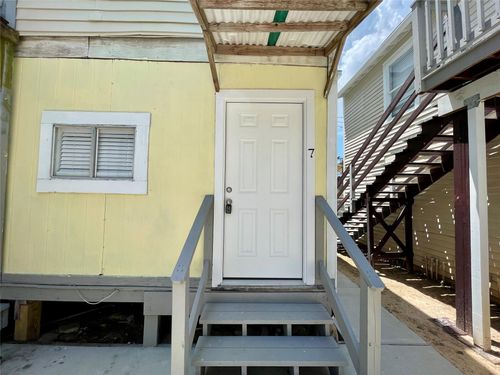 7-1814 Avenue M 1/2, Galveston, TX, 77550-6096 | Card Image