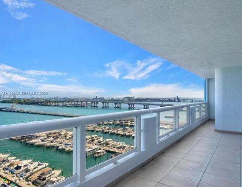 a-1533-1717 N Bayshore Dr, Miami, FL, 33132-1152 | Card Image