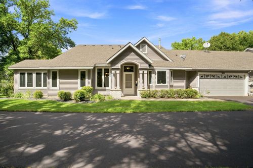 3102 Manitou Dr, White Bear Lake, MN, 55110-5620 | Card Image