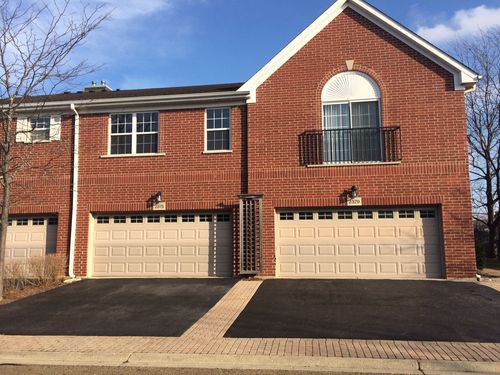 6-e4-2379 Chelsea Rd, Northbrook, IL, 60062-5984 | Card Image