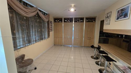 9-20441 Ne 30th Ave, Aventura, FL, 33180-1548 | Card Image