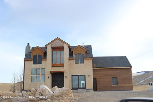 60 Flying Frog Ln, Dubois, WY, 82513-8916 | Card Image