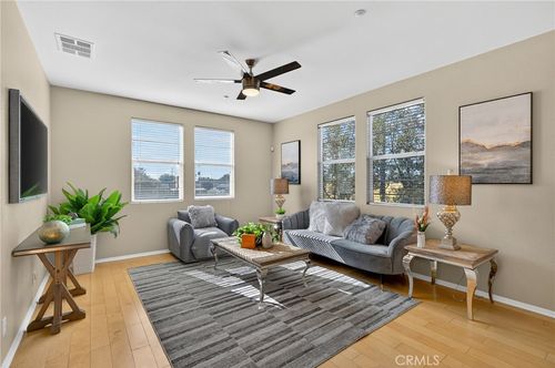 942 S 4th St, Montebello, CA, 90640-6225 | Card Image