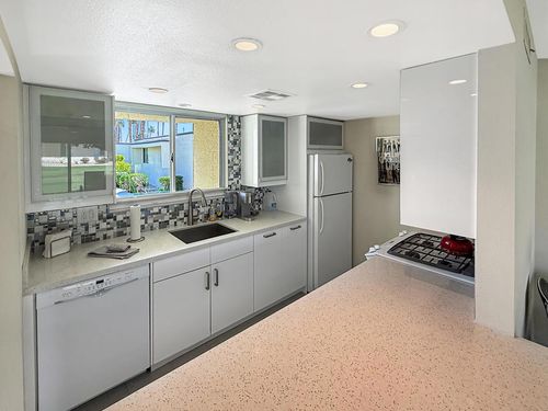 unit-16-1881 S Araby Dr, Palm Springs, CA, 92264-4893 | Card Image