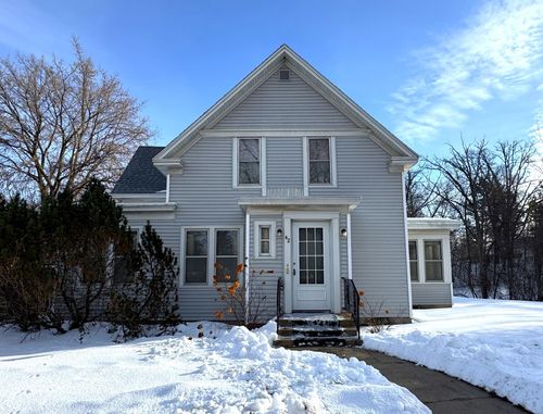 42 Minnesota Ave S, Aitkin, MN, 56431-1621 | Card Image