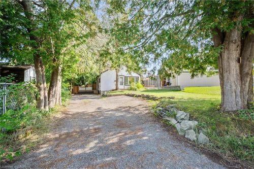 321 Vine St, Cambridge, ON, N3H2Y5 | Card Image