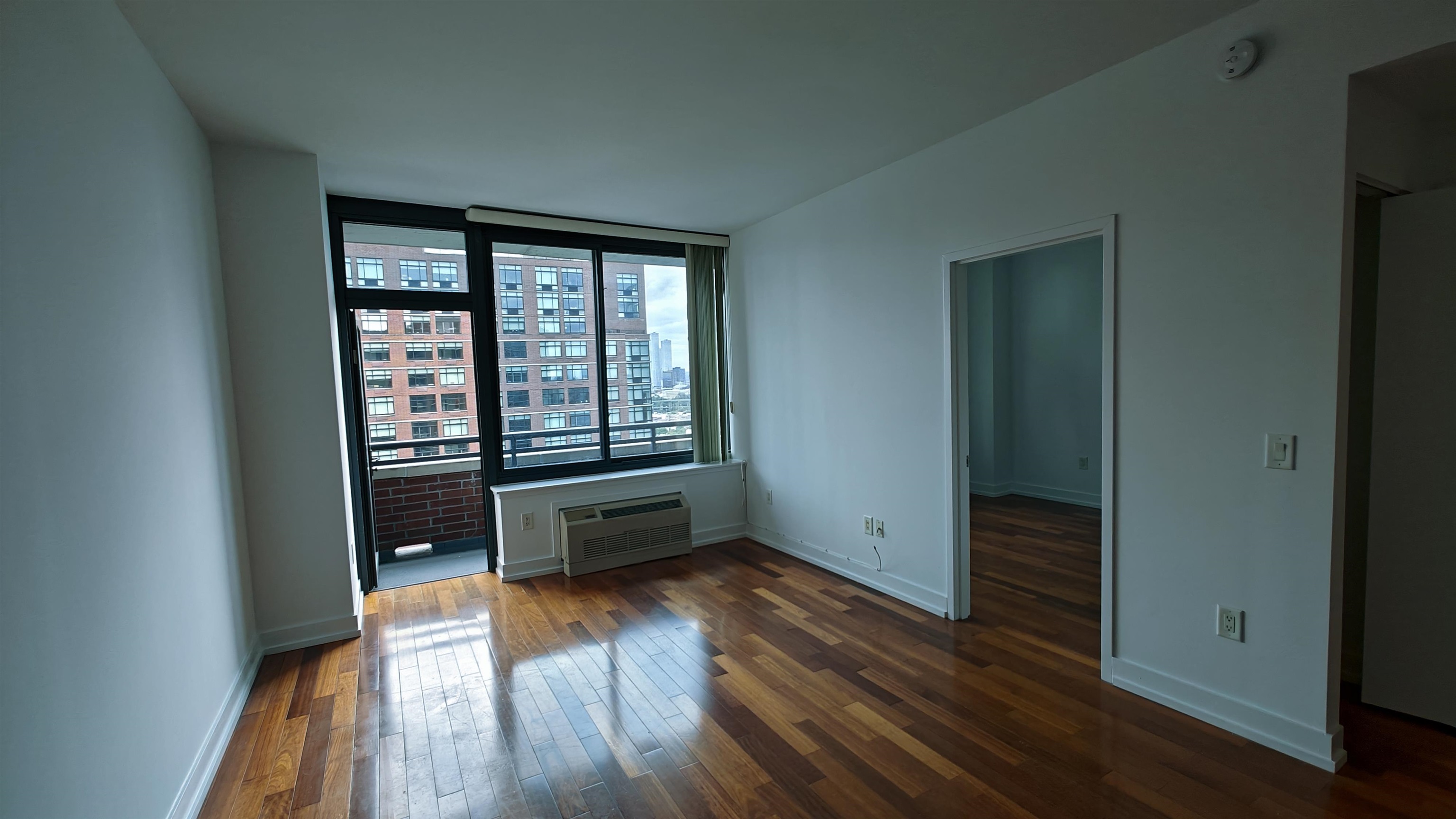 Residential Lease in JC, Downtown 3