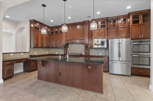 242 Wellington Dr, Austin, TX, 78737-4735 | Card Image
