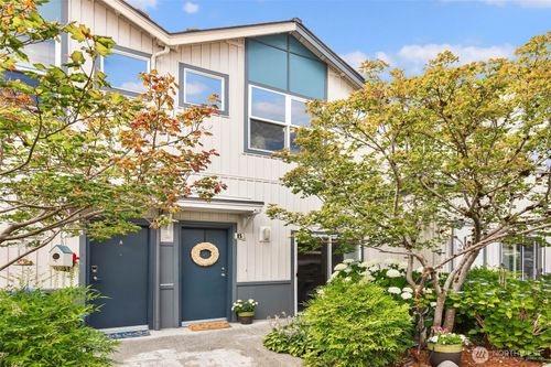 unit-b-14615 1st Ln Ne, Duvall, WA, 98019-6463 | Card Image