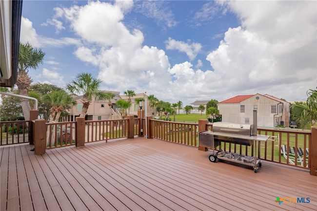 2133 W Maple St, House other with 4 bedrooms, 5 bathrooms and null parking in Port O Connor TX | Image 38