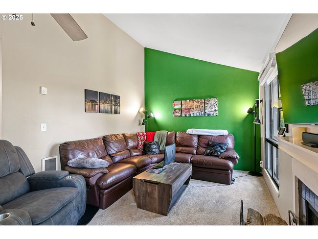 151 Treehill Loop, Condo with 2 bedrooms, 2 bathrooms and null parking in Eugene OR | Image 15