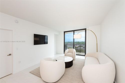 apt-619-301 Altara Ave, Coral Gables, FL, 33146-1469 | Card Image